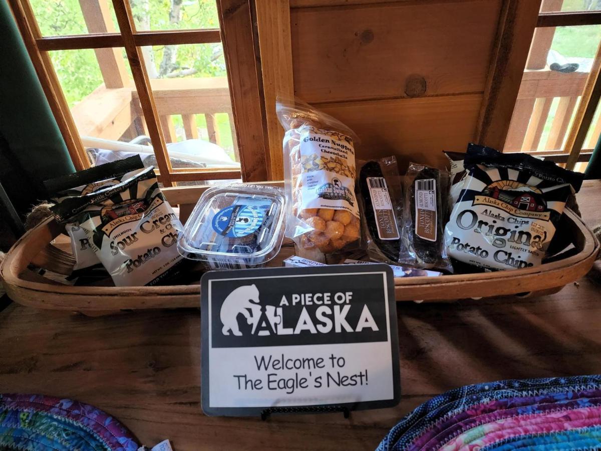 The Eagle'S Nest Treehouse Cabin Palmer Esterno foto