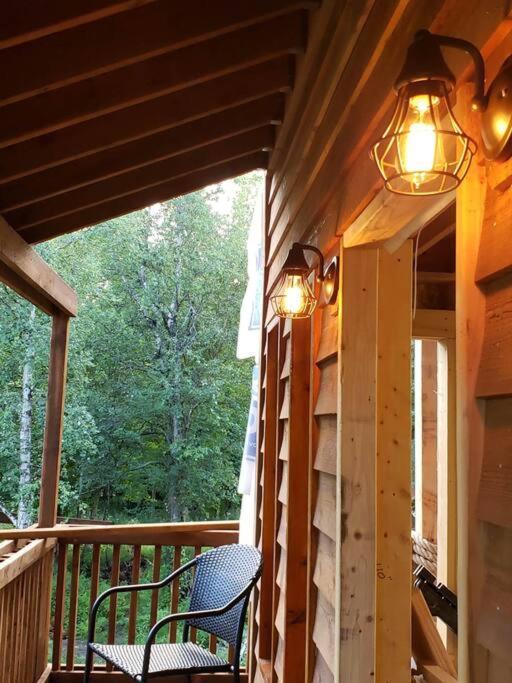 The Eagle'S Nest Treehouse Cabin Palmer Esterno foto