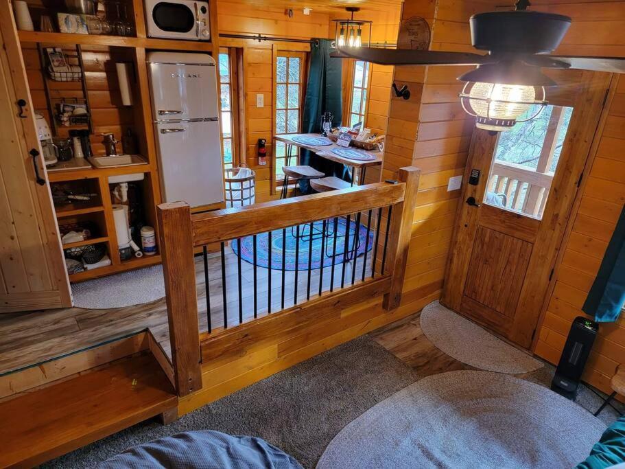 The Eagle'S Nest Treehouse Cabin Palmer Esterno foto