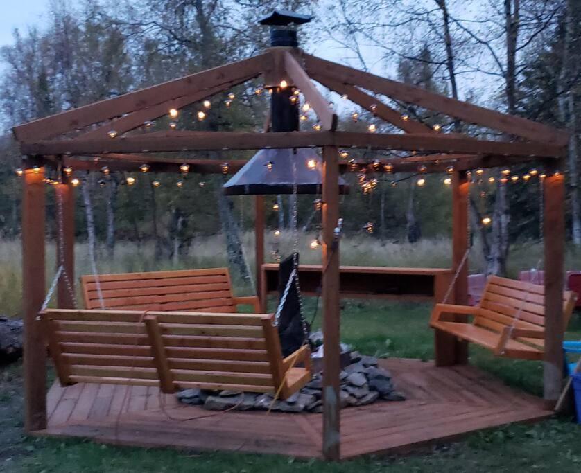 The Eagle'S Nest Treehouse Cabin Palmer Esterno foto